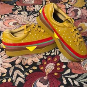 Cute AF Hamburger Platforms!